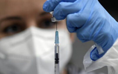 10 mentiras que no hay que creer sobre las vacunas para covid-19