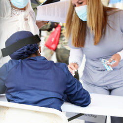 EXTIENDEN A 24 HORAS DE SERVICIO PARA VACUNACIÓN Y PRUEBA CONTRA EL COVID-19