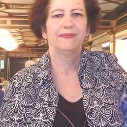 SARA MARTÍNEZ CASTRO: ESA SEÑORA QUE ESCRIBE SONETOS CON VISCERAS DEL EXILIO