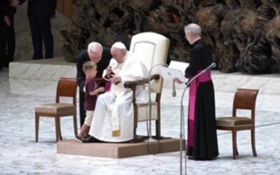El papa asegura que «la alianza entre ancianos y niños salvará la familia»