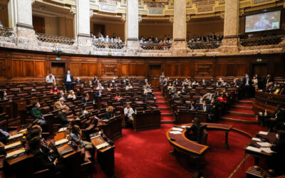 El Parlamento uruguayo vota a favor de mantener vigente la Ley de Medios