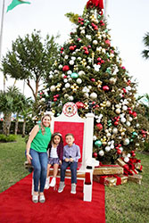 ﻿Llegada de Santa Claus a la ciudad de Miami desató la alegría