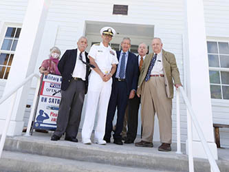 ﻿Inspeccionó sus instalaciones oficialmente. ﻿El Almirante Guido Valdés quedó fascinado con las historias del Museo Militar del Sur de Florida