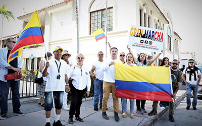 ﻿Protestas de colombianos en Miami. ﻿“El presidente socialista Petro va a llevar al país 