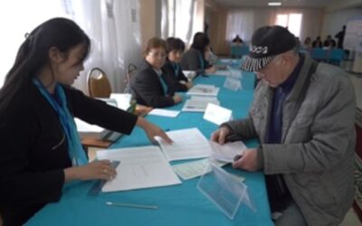 Cierran los colegios electorales en Kazajistán tras una jornada de calma
