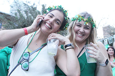 Un brindis verde por “St. Patrick’s Day” en el gran Miami