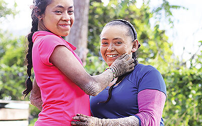 ﻿Mamá e hija, colombianas, estremecen al mundo. ﻿Son llamadas “las mujeres árbol” porque su piel es como la corteza de un roble