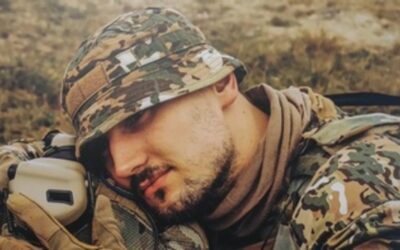 Leópolis muestra 200 fotografía de soldado ucraniano que cayó en combate