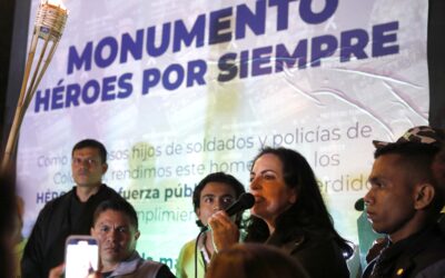 Opositores y candidatos locales se concentran en Bogotá en rechazo al Gobierno de Petro