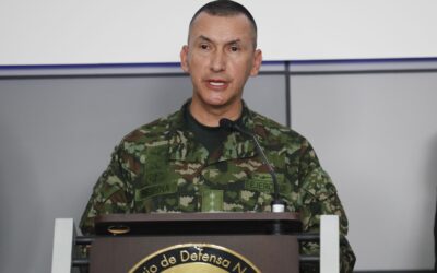 Investigan al comandante del Ejército colombiano por ordenar interceptaciones ilegales