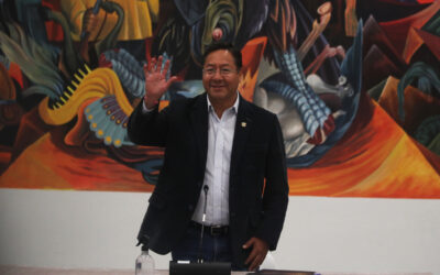 Luis Arce saluda la reelección de Pedro Sánchez como presidente del Gobierno español