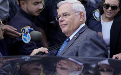 El senador de EE.UU. Bob Menéndez afronta nuevas acusaciones de corrupción relacionadas con Catar