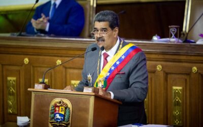 Maduro agradece a presidenta de Honduras por condecorarlo con la Orden Francisco Morazán