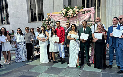 20 parejas se casaron en San Valentín. Destilaron pasión y amor en los estrados de la Corte de Miami
