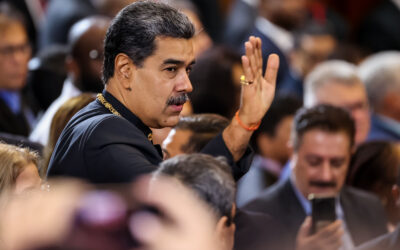 Maduro cambia a los ministros de las carteras de Comercio, Comunas, Trabajo y Mujer