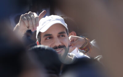 El show de Bukele, un batallón de youtubers y el «fin del mundo»