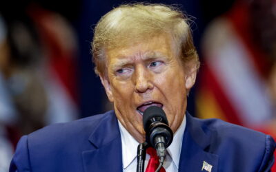 Trump apunta al senador Tim Scott como posible compañero de campaña en las presidenciales