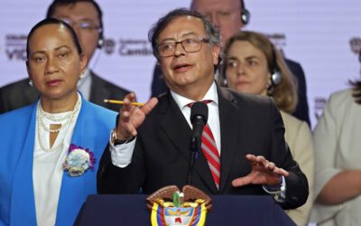 Petro pide aplicar desde ya su reforma a la salud en entidades controladas por el Gobierno