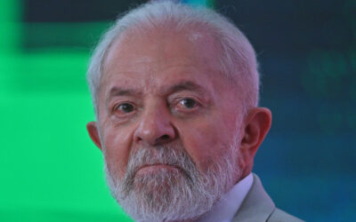 Lula acusa a Bolsonaro de «intentar escapar» de la Justicia tras «preparar un golpe»