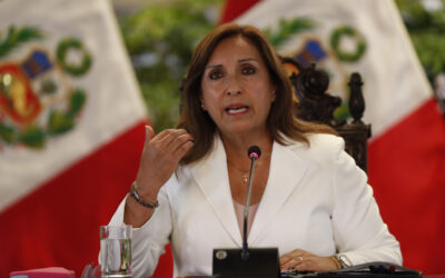 La presidenta de Perú deberá responder a la fiscalía por sus relojes de lujo