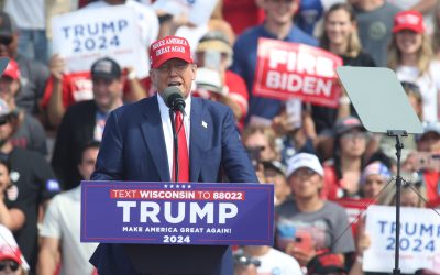 Trump opina que el «ego» de Biden lo mantendrá aferrado a la candidatura demócrata