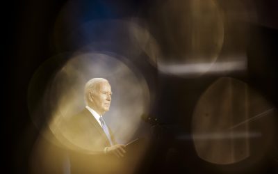 Biden dice que sigue en campaña pese a confundir a Zelenski con Putin y a Harris con Trump