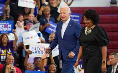 Biden vuelve a la campaña y se atrinchera en la candidatura: No me voy a ir a ningún lado