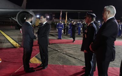 Boric llega a Paraguay para una visita centrada en el comercio y la interconexión vial