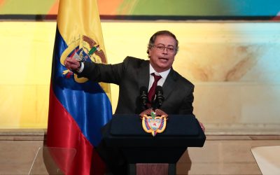 Petro dice que disidencia de las FARC volvió a las armas para seguir en el narcotráfico