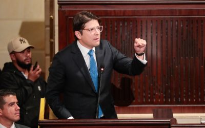 La oposición carga contra Petro por la inseguridad del país y la corrupción en el Gobierno