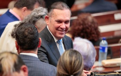 Un aliado de Petro y un opositor presidirán la Cámara y el Senado de Colombia