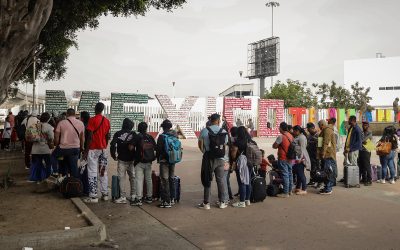 Preocupación de migrantes y empresarios en frontera México-EEUU tras renuncia de Biden