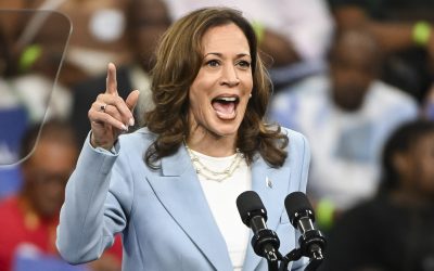 Harris tiene una ligera ventaja de un punto frente a Trump en elecciones, según encuesta