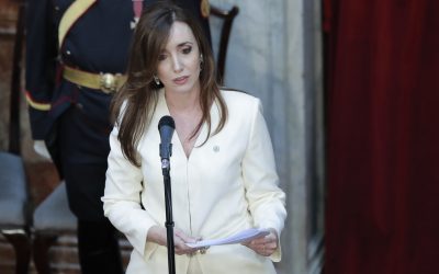 La vicepresidenta argentina cuestiona «privilegio» de custodia a ex primera dama