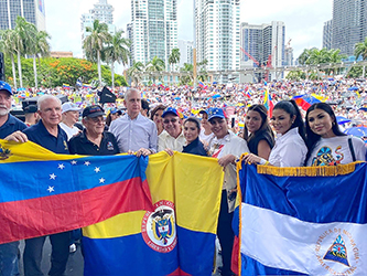 Hay más de 2.000 detenidos por protestas. Tremendo “cacerolazo” en Miami para apurar la pronta salida de Maduro