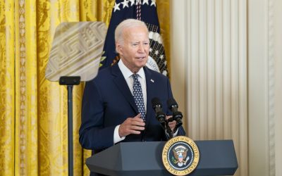 Biden replica a Trump que EE.UU. es fuerte porque es una nación formada por inmigrantes