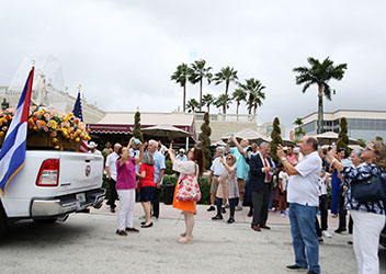 ﻿Fervor de turistas y fieles por la Virgen de la Caridad del Cobre