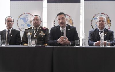 Ministros de Defensa de América debaten en Argentina cuestiones de seguridad regional