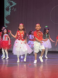 Celebración de la Navidad en Lincoln-Marti Charter School Little Havana Campus Charter High School of the Americas