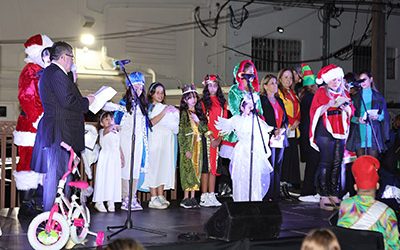 ﻿Trajes y canciones típicas en la sede diplomática. ﻿Y que ¡Viva Colombia! en las fiestas de Novenas del consulado de este país en Coral Gables