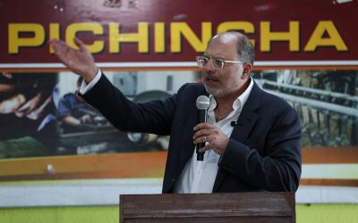 Candidato presidencial socialcristiano se compromete a fortalecer a artesanos de Ecuador