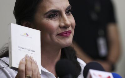 Vicepresidenta de Ecuador pide suspender el encargo de Presidencia a la delegada por Noboa