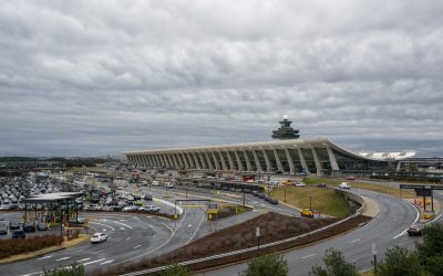 Congresista propone renombrar el aeropuerto internacional de Washington como Donald Trump