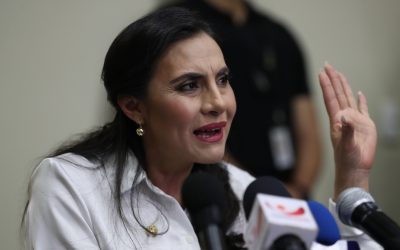 Corte Constitucional mantiene en vilo a Ecuador por demanda de vicepresidenta contra Noboa