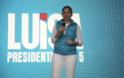 La correísta González festeja una «gran victoria» sobre Noboa, pese al virtual empate