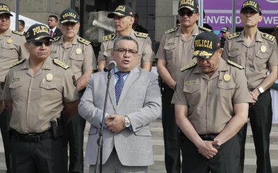 Ministro peruano investigado denuncia a la fiscal general por abuso de autoridad