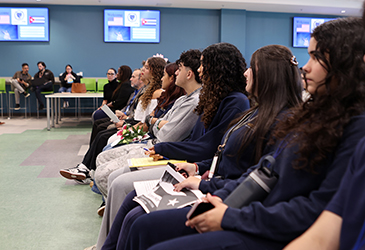 ﻿Estudiantes de FIU se maravillan con la obra y legado de José Martí