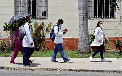 ﻿EE.UU. restringe visados a cubanos implicados en ‘explotación’, como misiones médicas