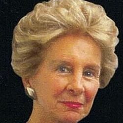 ﻿† Leonor Lobo Montalvo de González