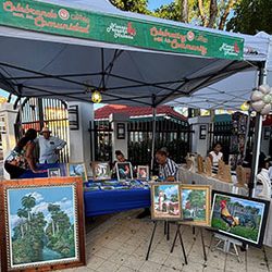 ﻿Feria de artesanos en el parque del dominó. ﻿Artesanos engrandecen el poder económico de la Pequeña Habana